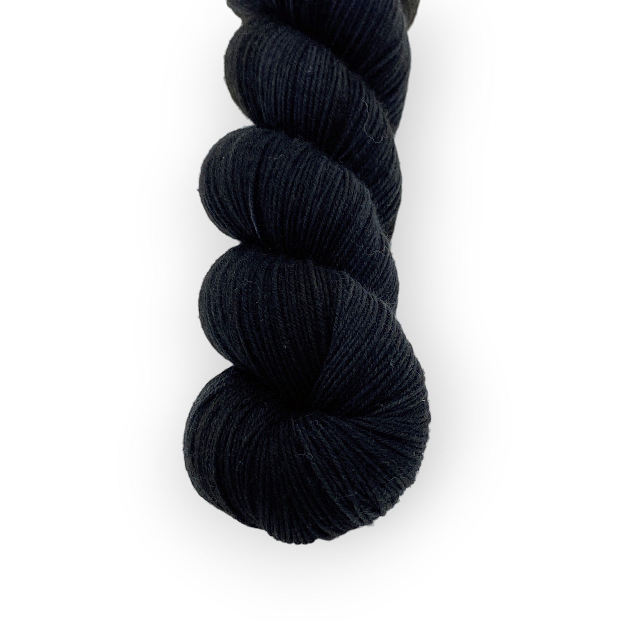 Yarn-Edge of Night-WOOLTRIBE